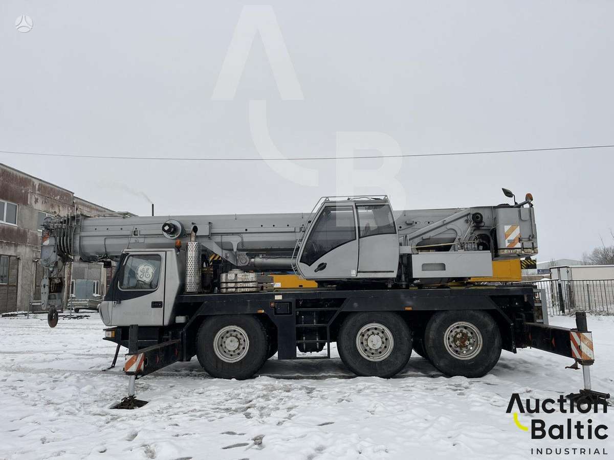 Grove GMK 3055, crane