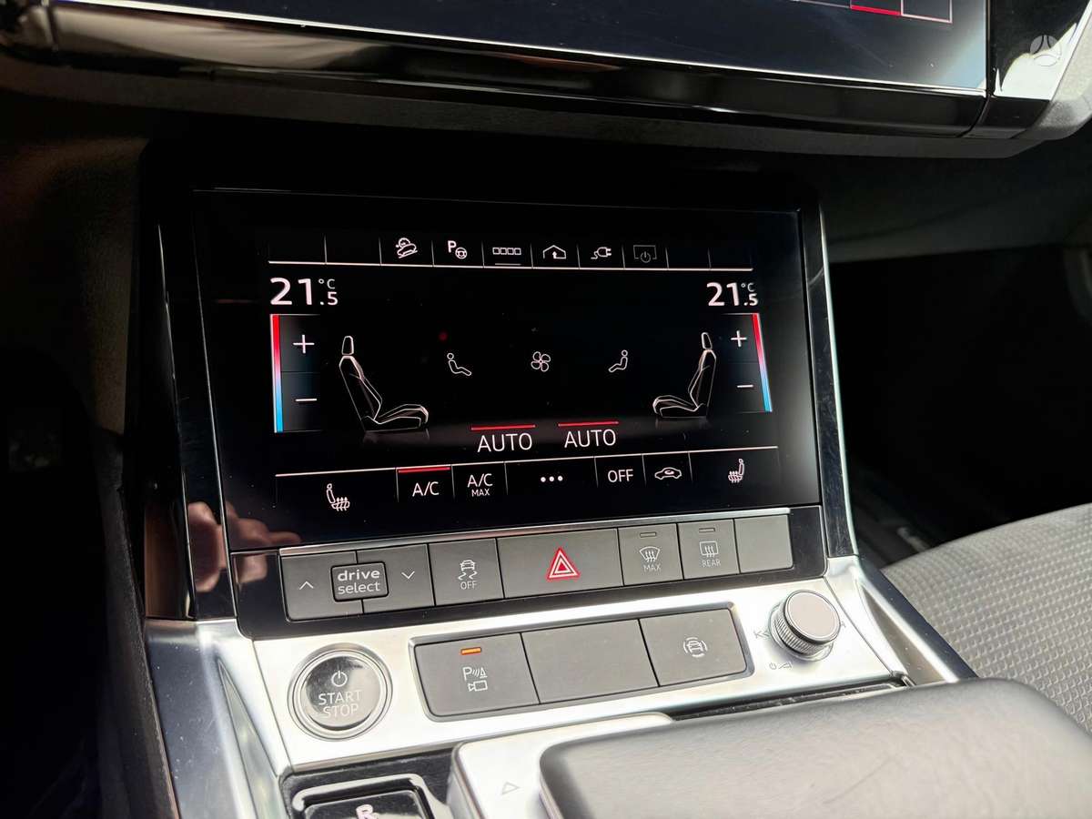 Audi e-tron, 95 kWh, off-road / crossover