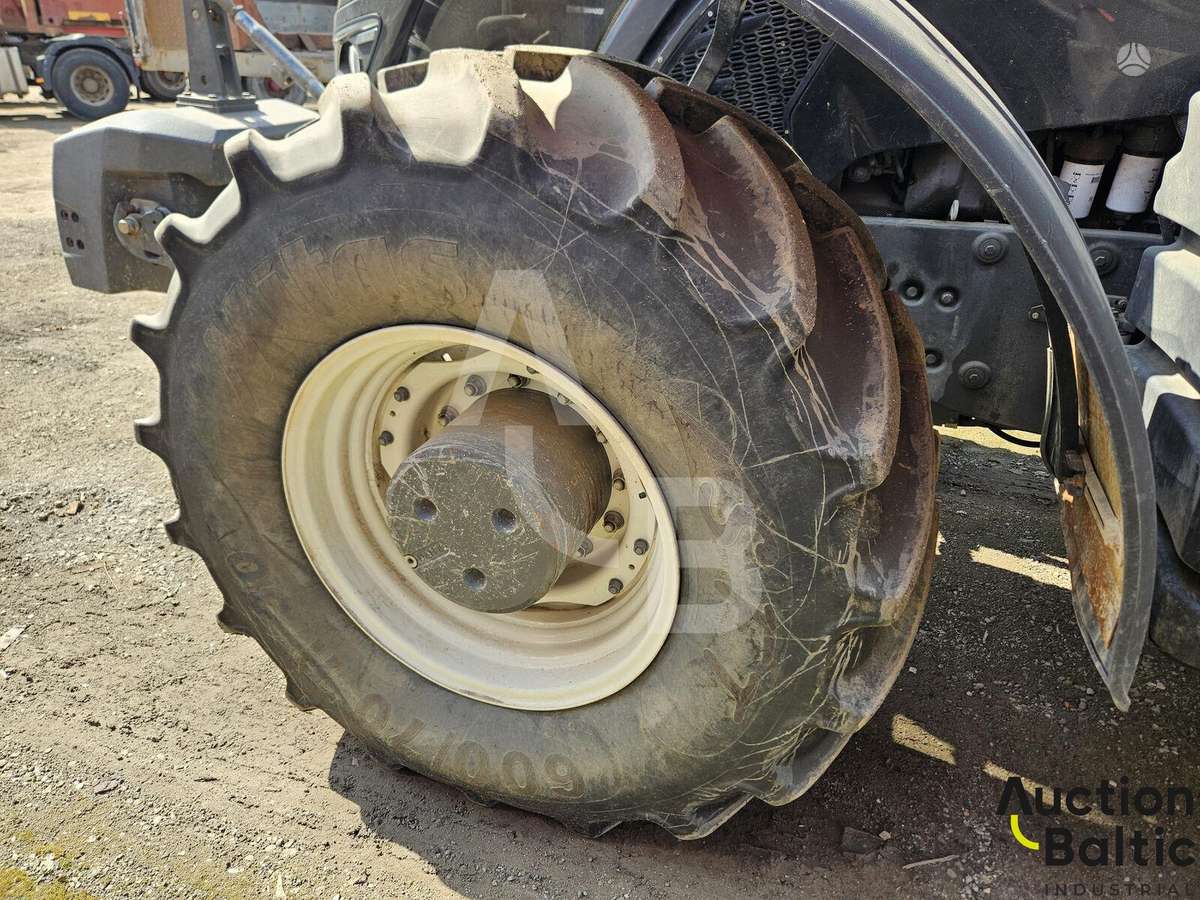 Valtra S374, tractors