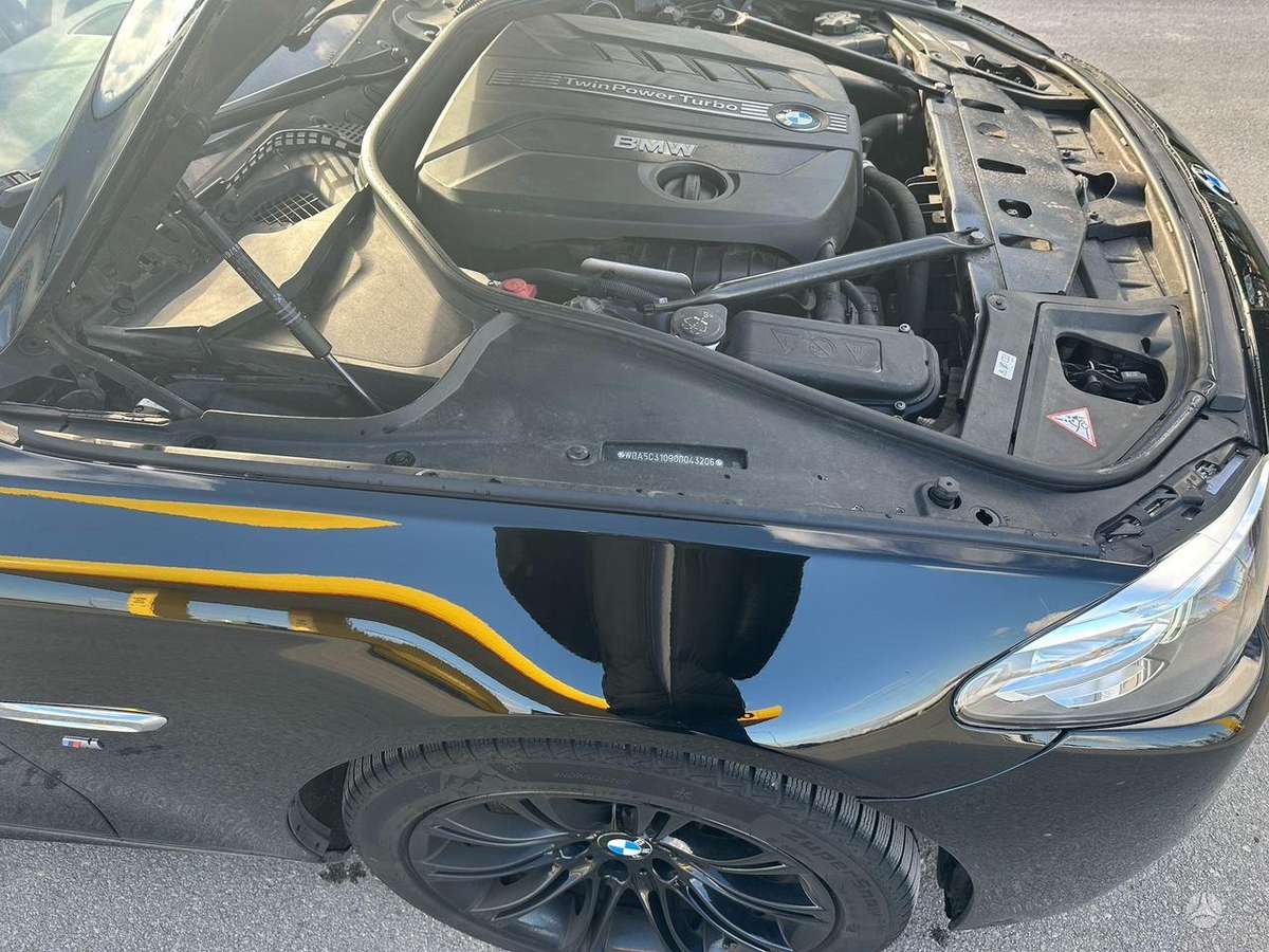 BMW 520, 2.0 l., Седан