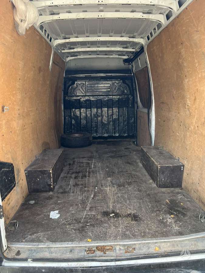 Iveco Daily, 2.3 l., cargo van