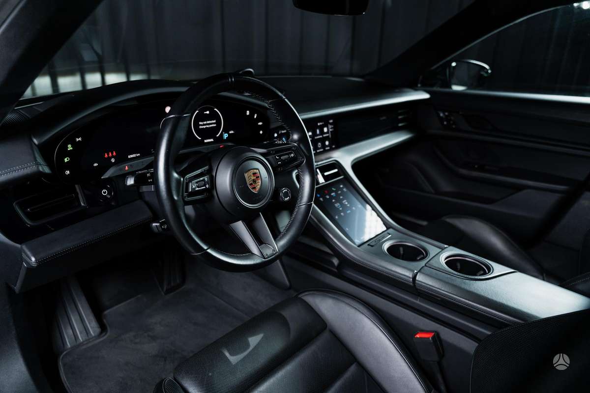 Porsche Taycan, 91 кВт·ч, Универсал