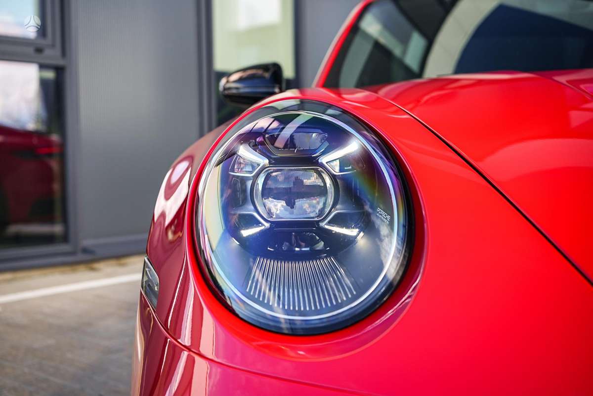 Porsche 911 - 9