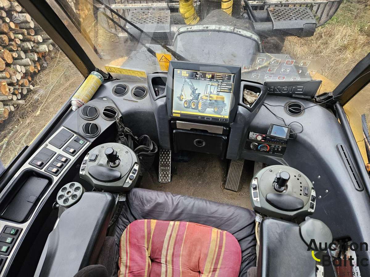 Ponsse Buffalo 8W, forwarders
