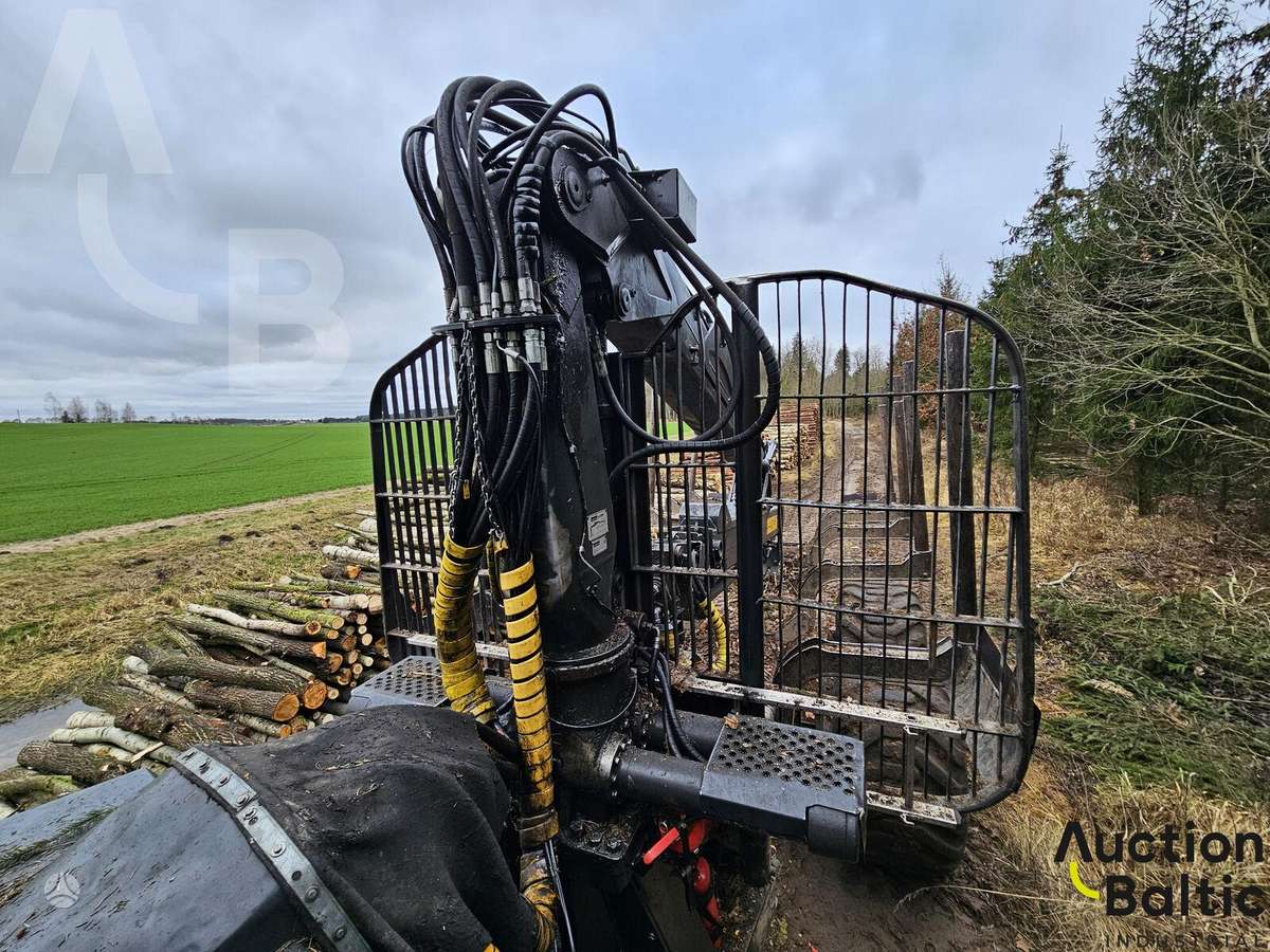 Ponsse Buffalo 8W, forwarders