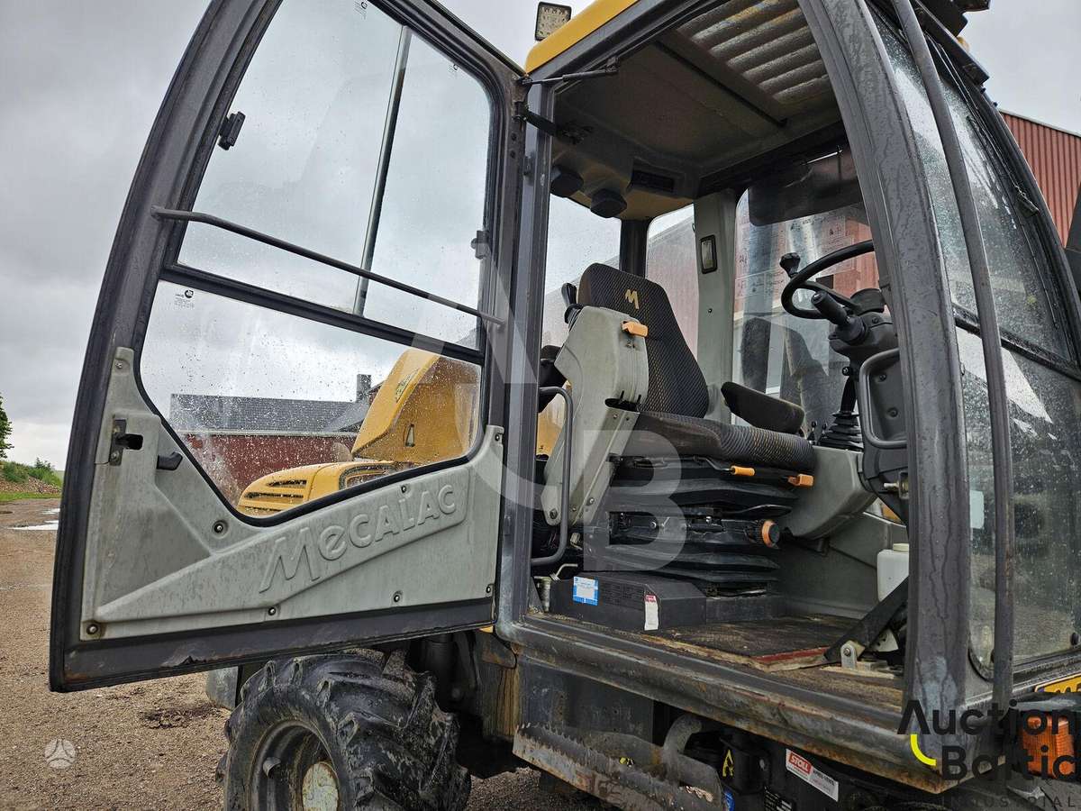 Mecalac 12 M TX, ekskavatoriai