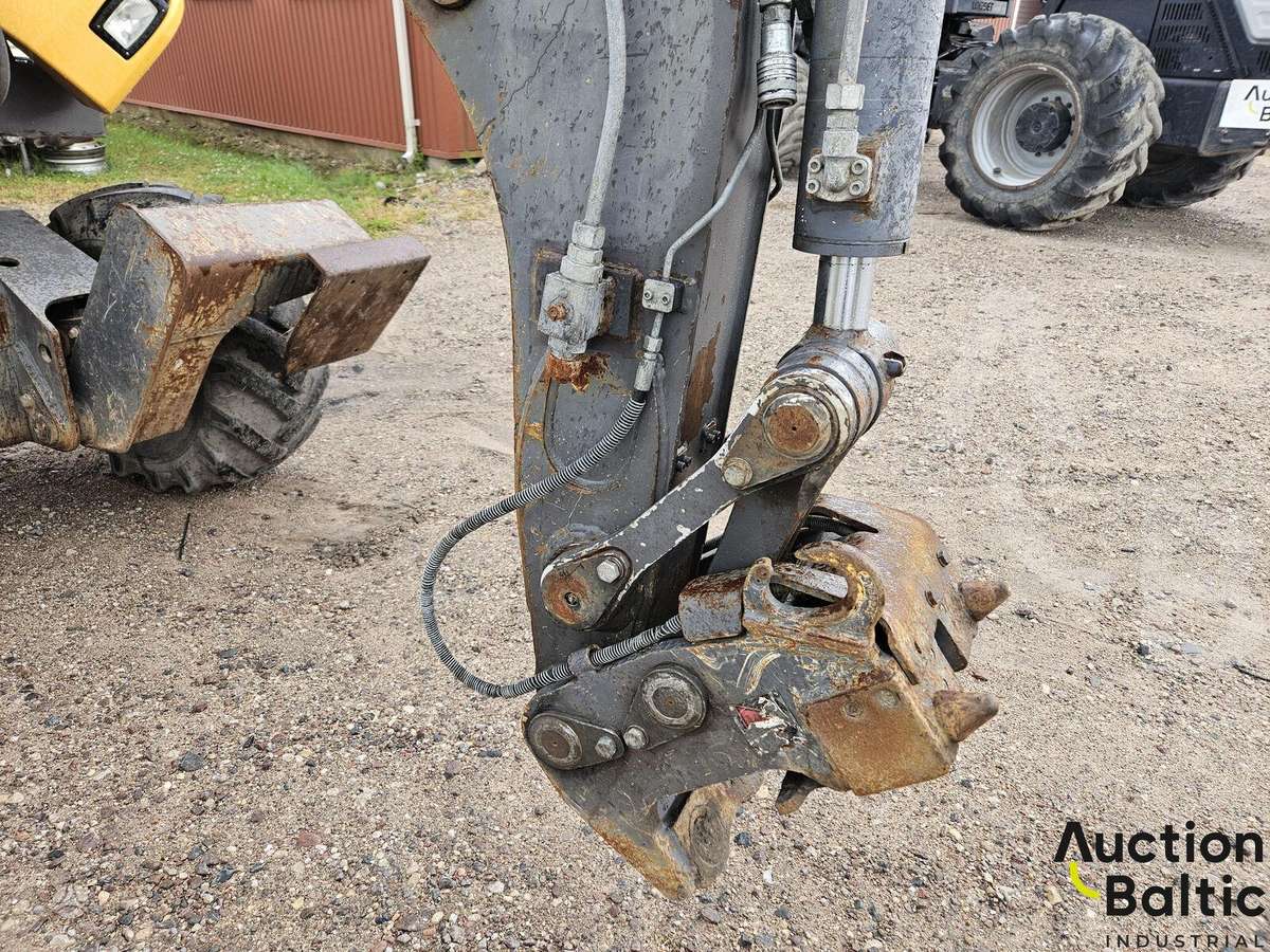 Mecalac 12 M TX, ekskavatoriai