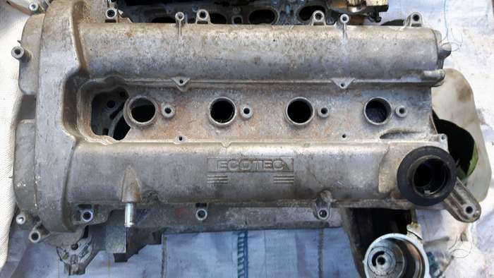 Chevrolet Captiva variklio detalės