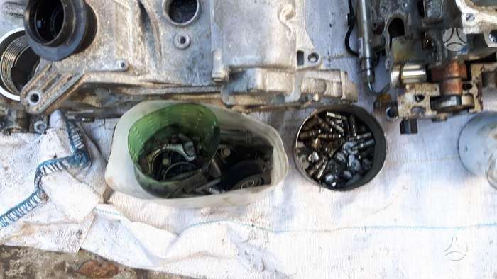 Chevrolet Captiva variklio detalės