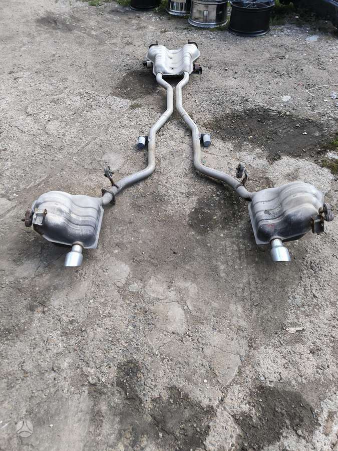 Dodge Durango 5 7 pilnas ismetimas be defektu