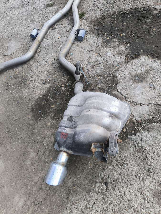 Dodge Durango 5 7 pilnas ismetimas be defektu