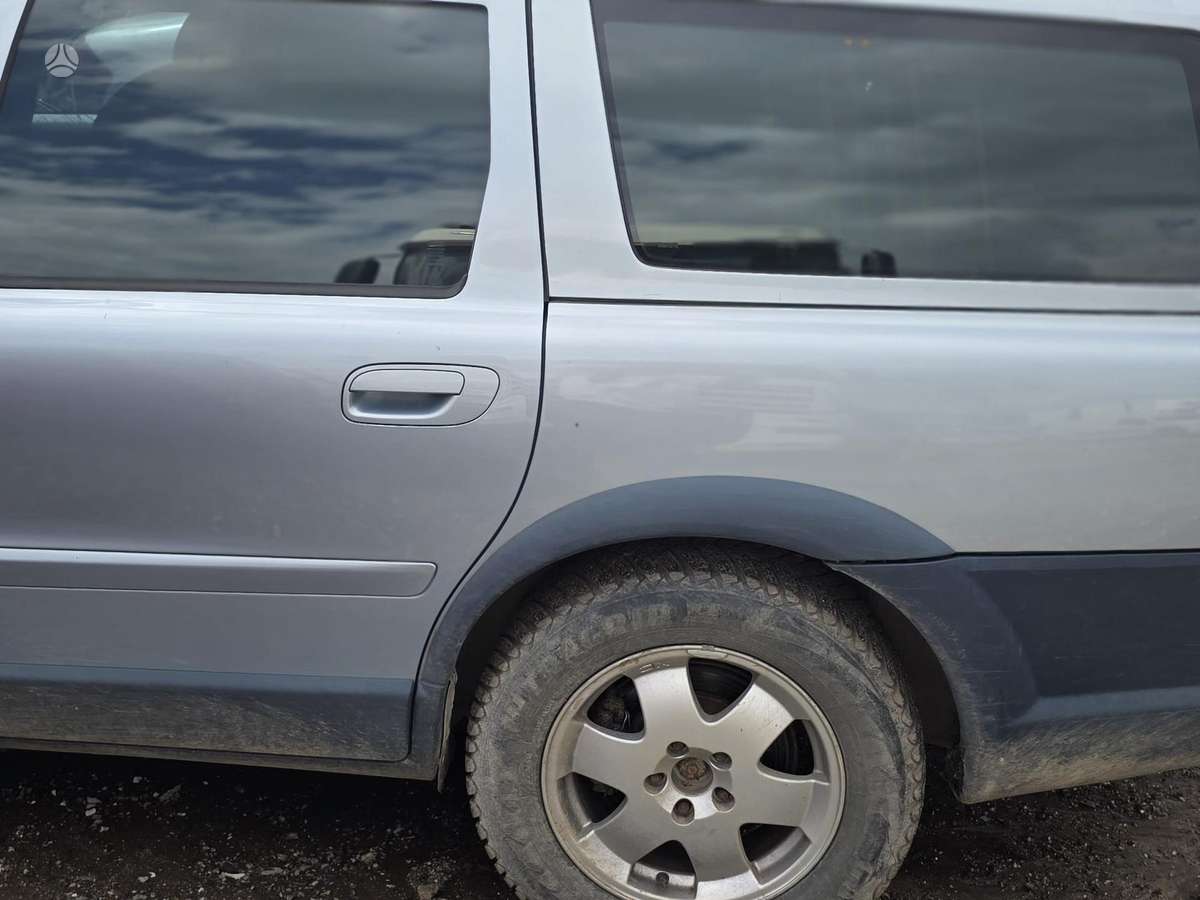 Volvo V70 kėbulo dalys