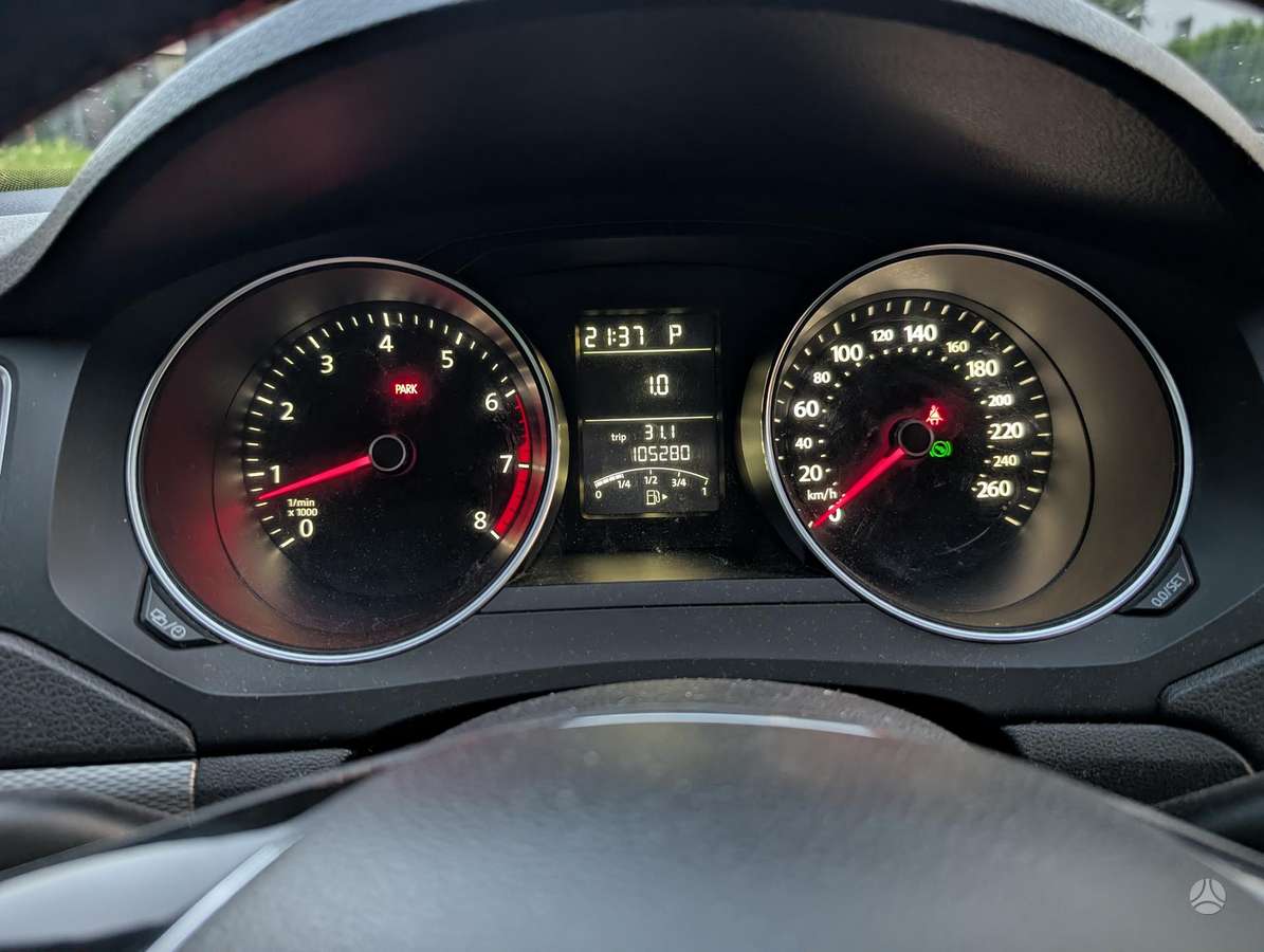 Volkswagen Jetta - 6