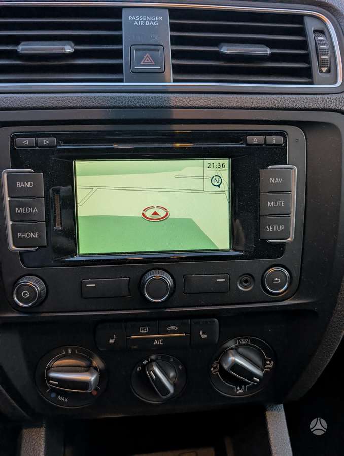 Volkswagen Jetta - 7