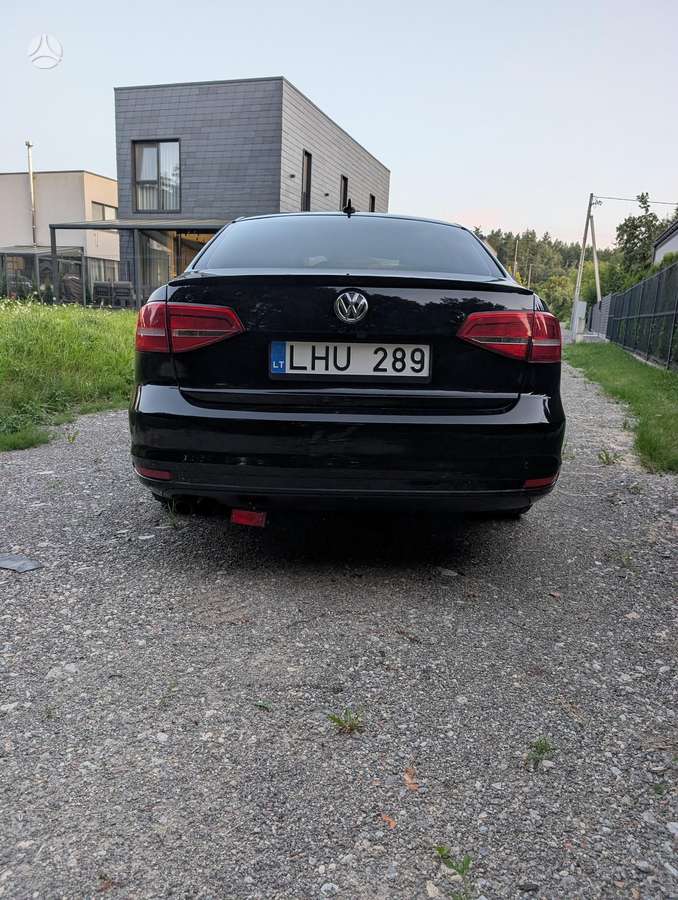 Volkswagen Jetta - 9