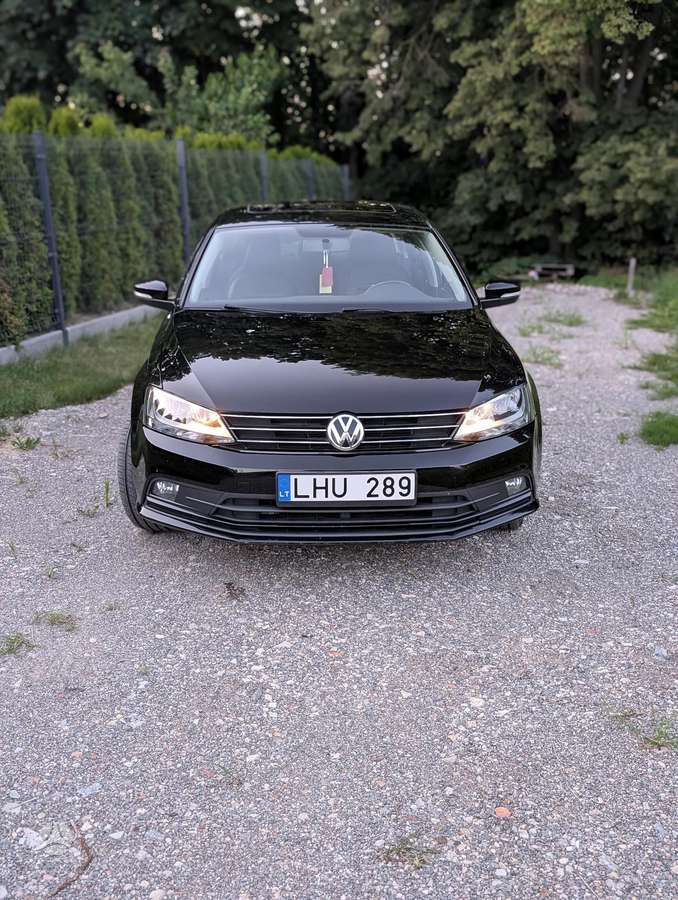 Volkswagen Jetta - 3