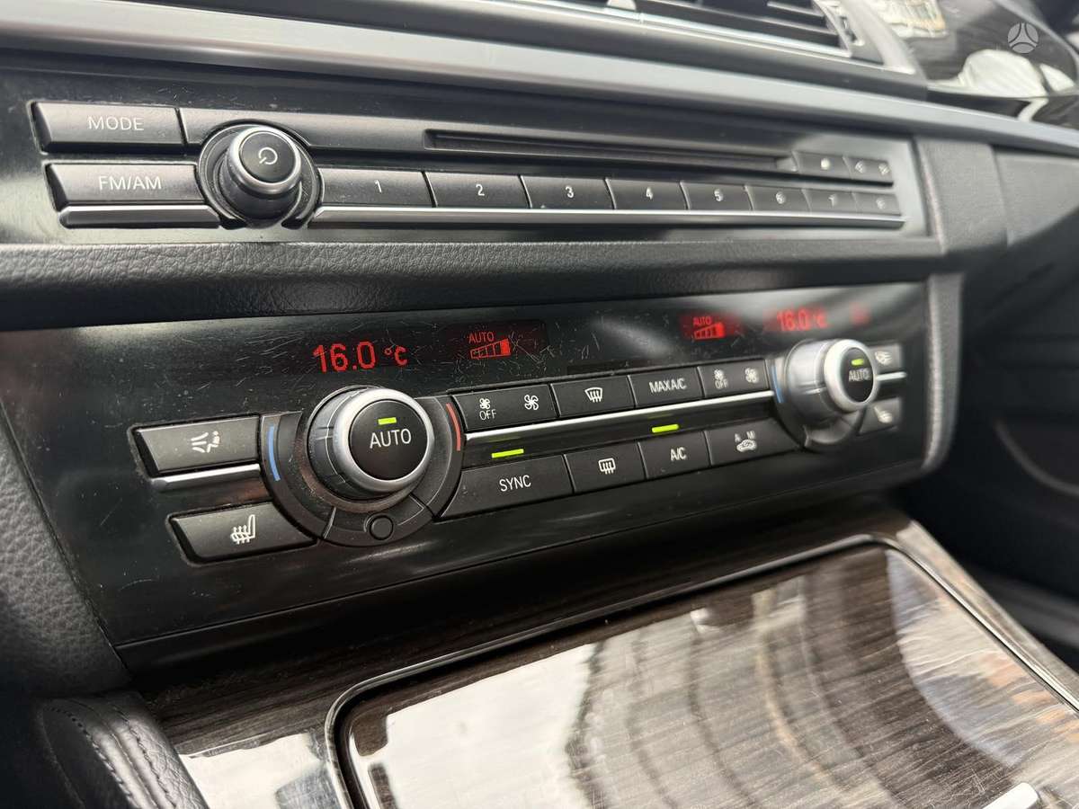 BMW 528, 2.0 l., Седан