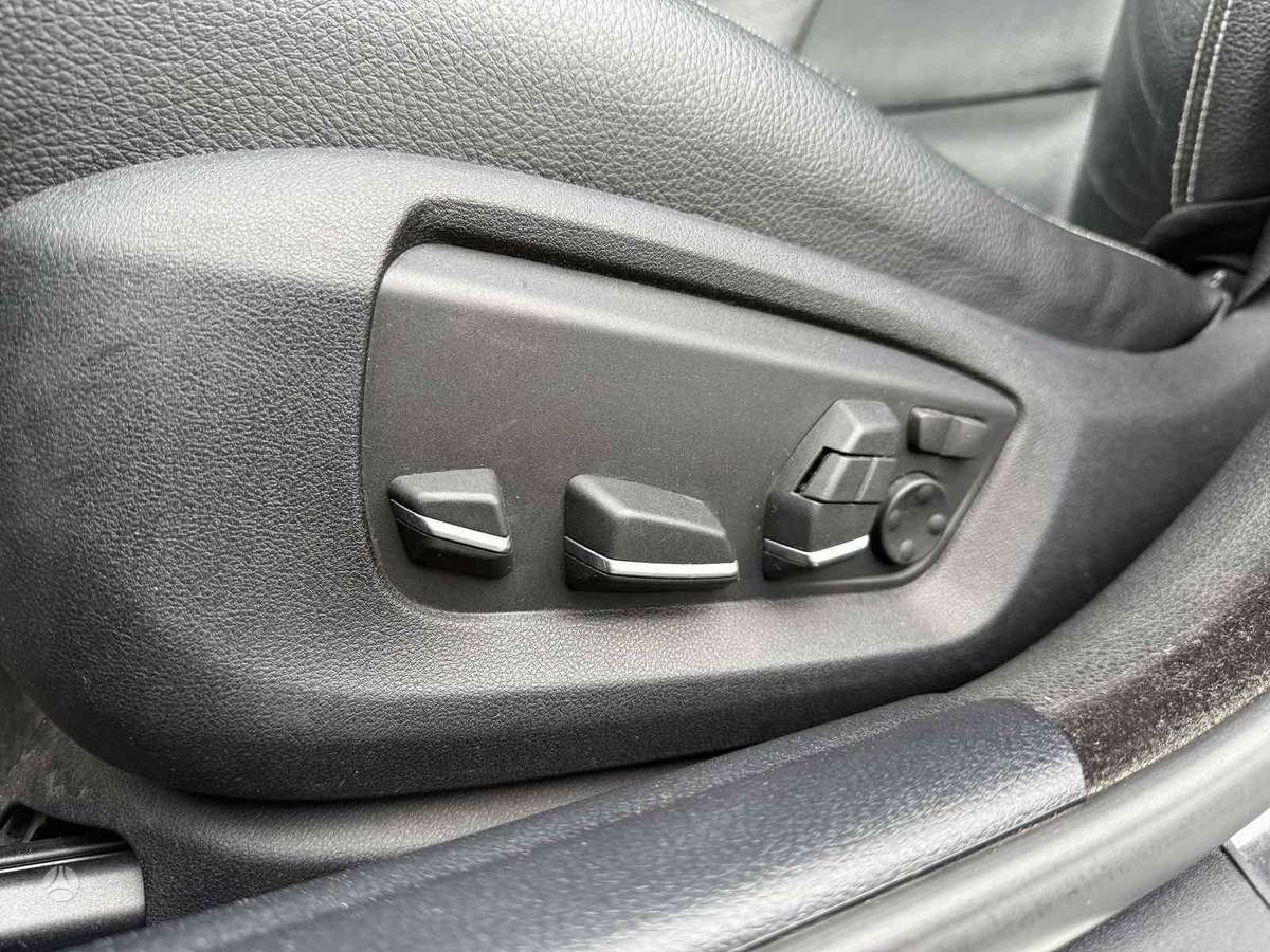 BMW 528, 2.0 l., Седан