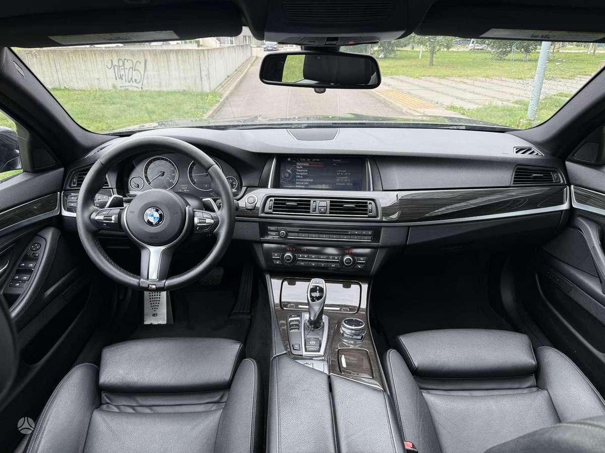 BMW 528, 2.0 l., Седан