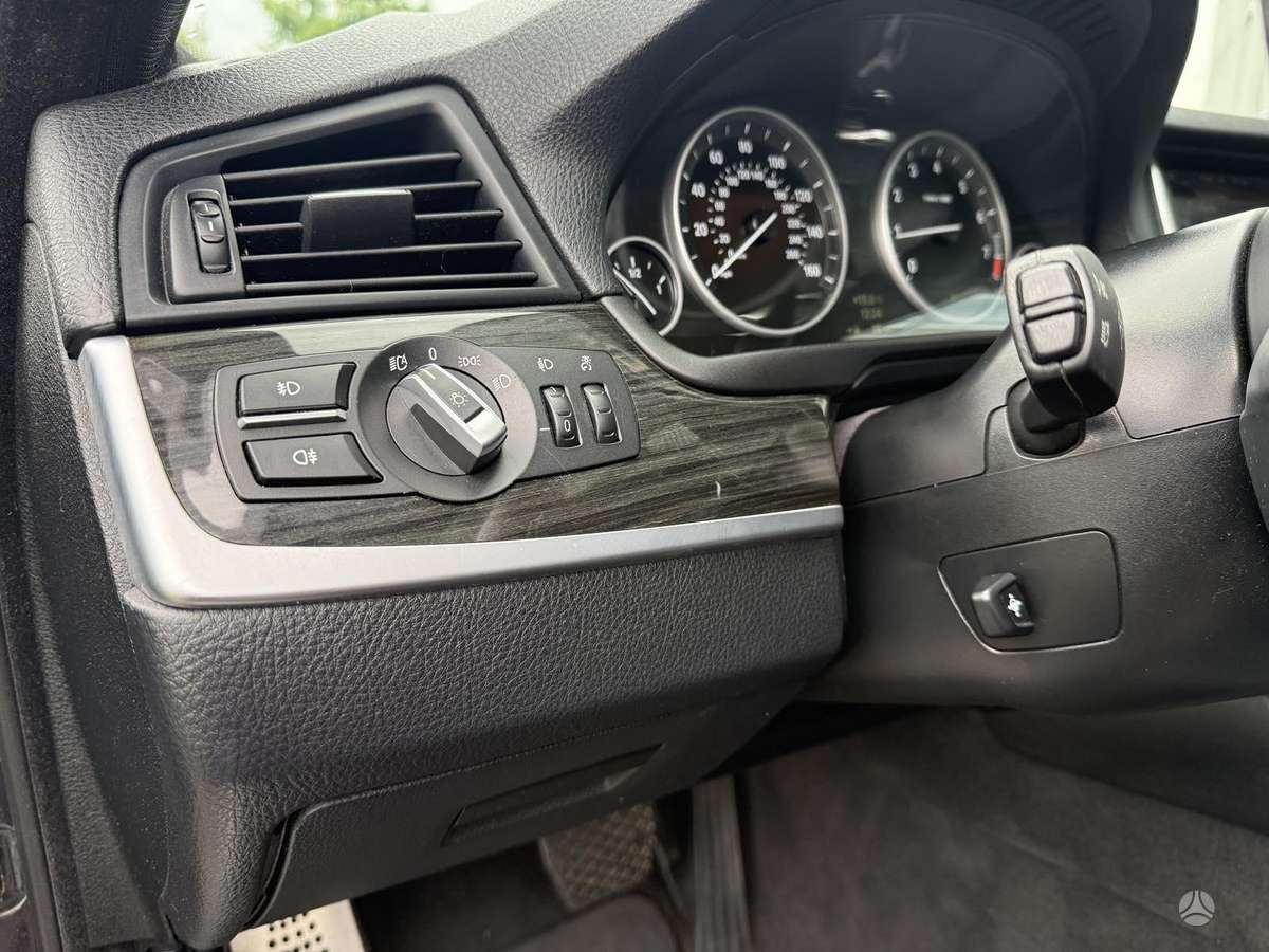 BMW 528, 2.0 l., Седан