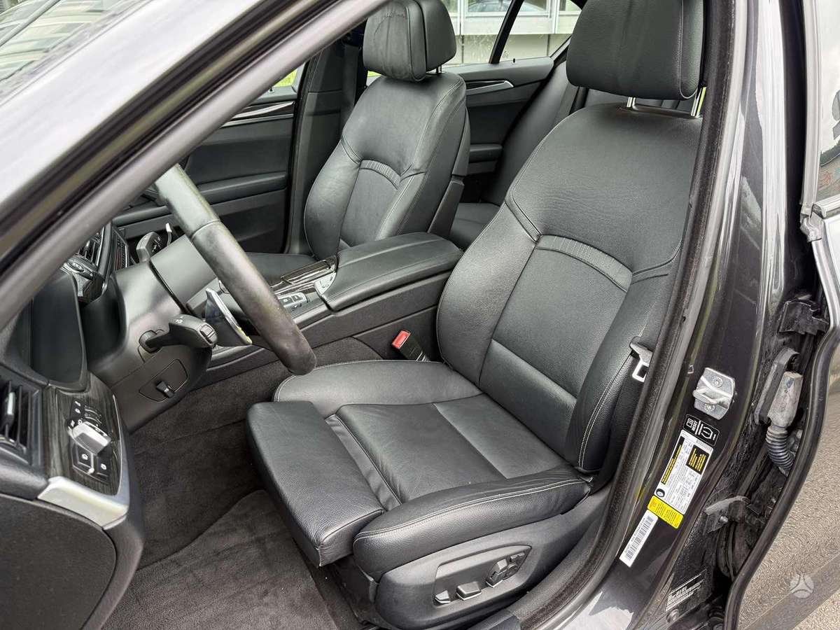 BMW 528, 2.0 l., Седан