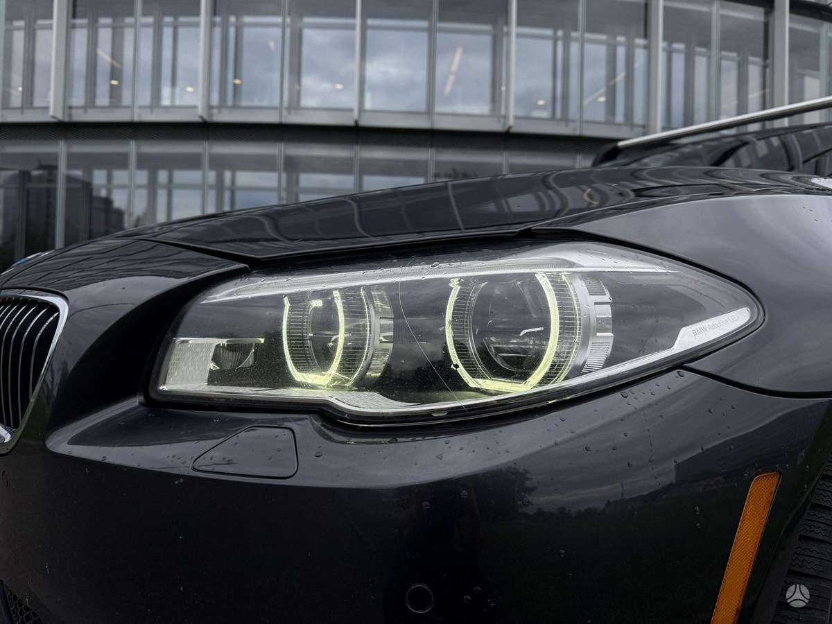 BMW 528, 2.0 l., Седан