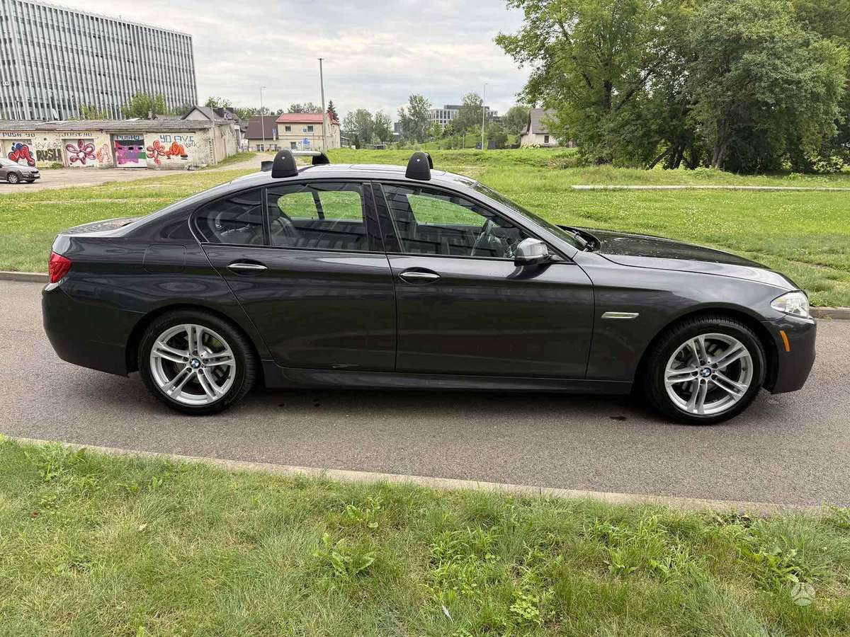 BMW 528, 2.0 l., Седан