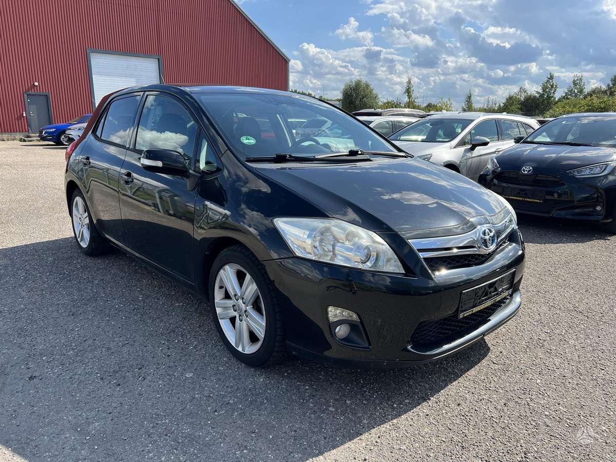Toyota Auris - 1
