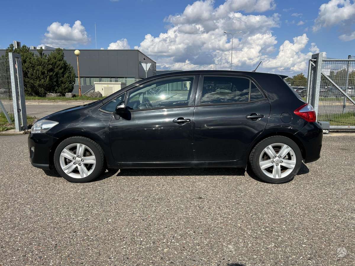 Toyota Auris - 4