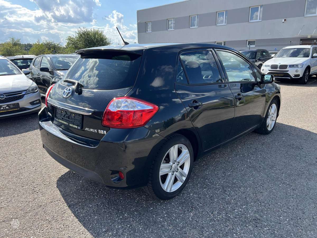 Toyota Auris - 7