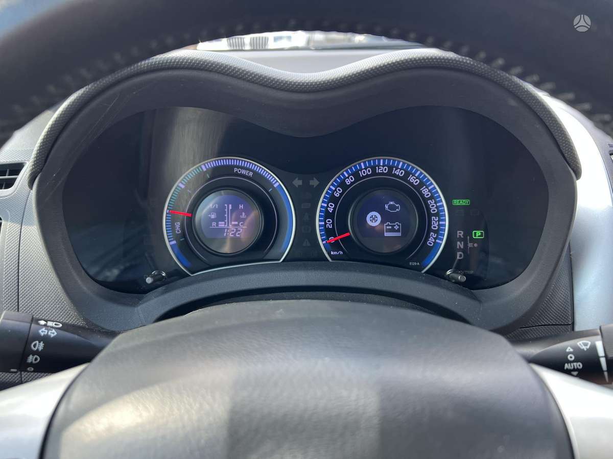 Toyota Auris - 10