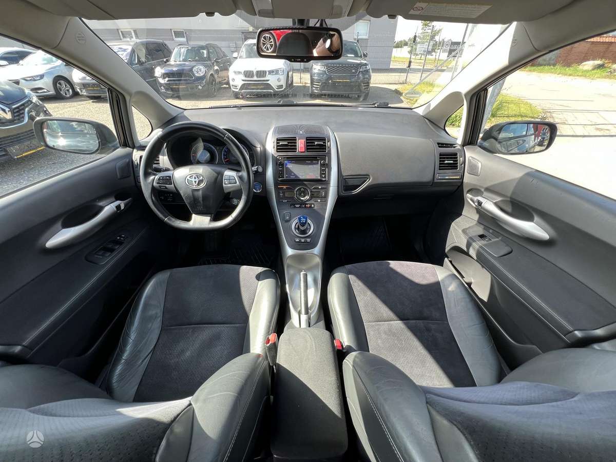 Toyota Auris - 12
