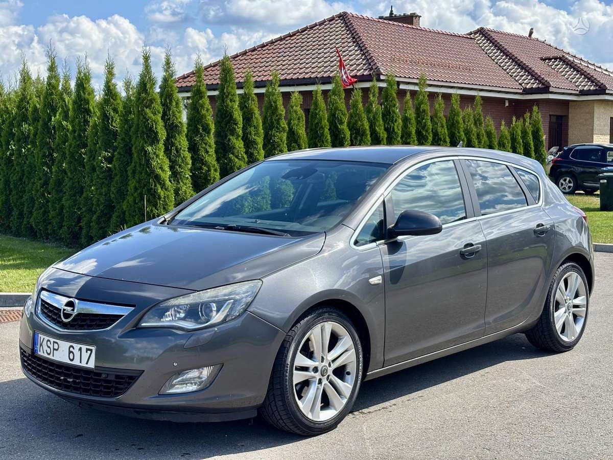 Opel Astra, 1.7 l., Хэтчбек