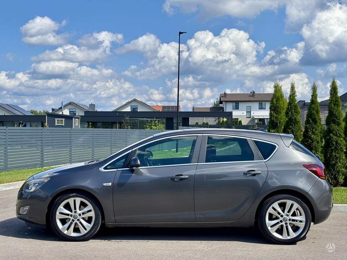 Opel Astra, 1.7 l., Хэтчбек