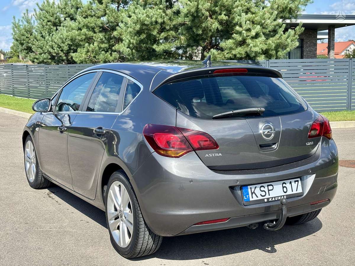 Opel Astra, 1.7 l., Хэтчбек
