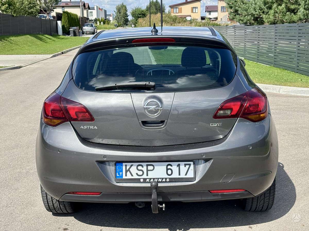 Opel Astra, 1.7 l., Хэтчбек