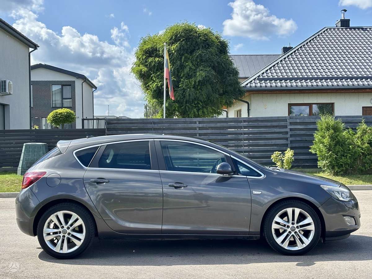 Opel Astra, 1.7 l., Хэтчбек
