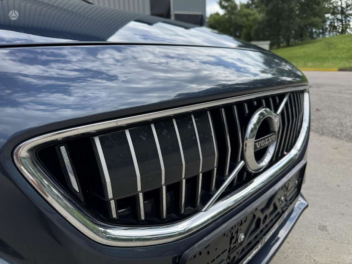 Volvo V40, 2.0 l., Хэтчбек