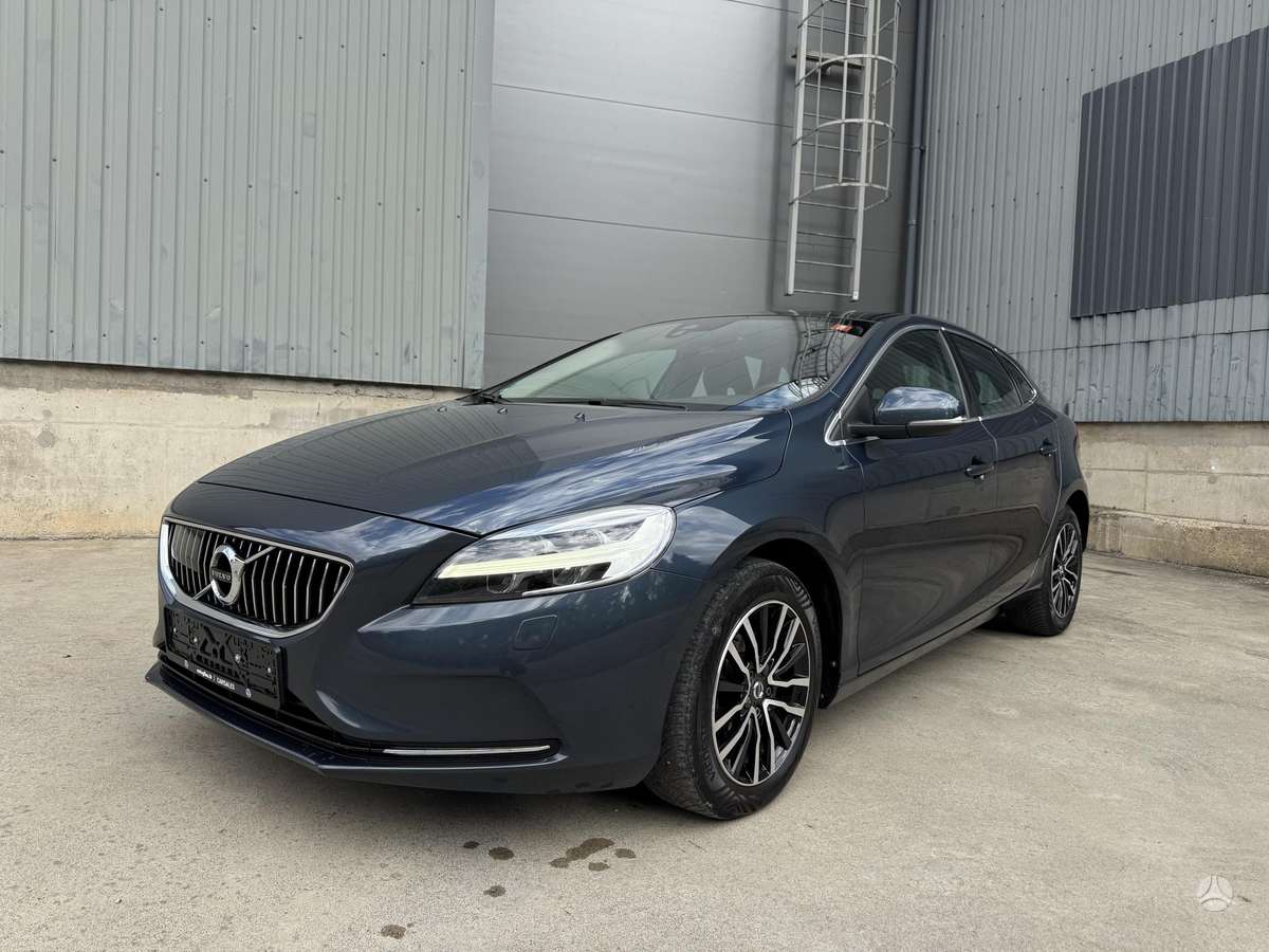 Volvo V40, 2.0 l., hatchback