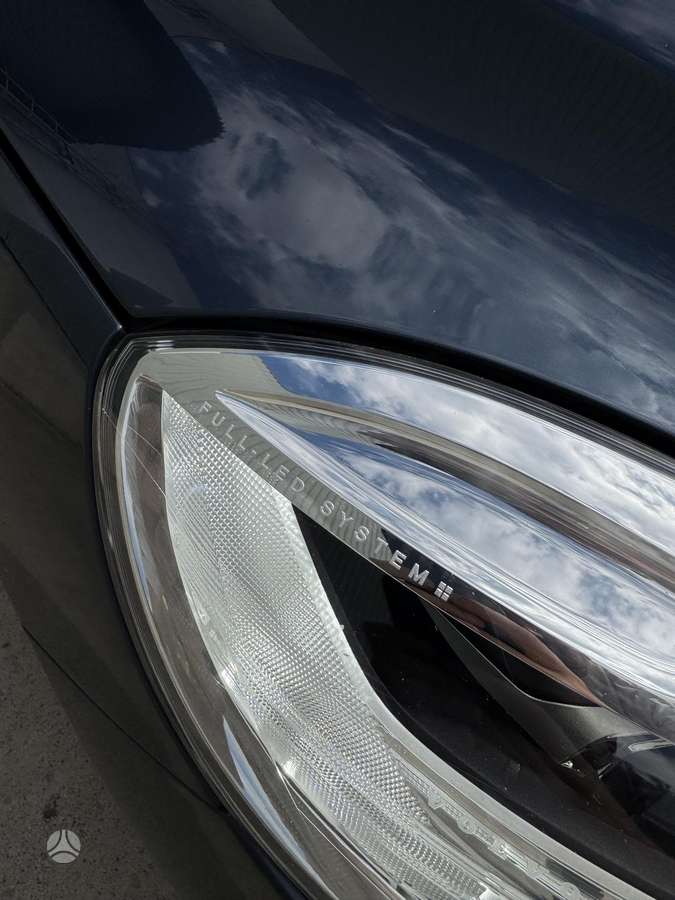 Volvo V40, 2.0 l., hatchback