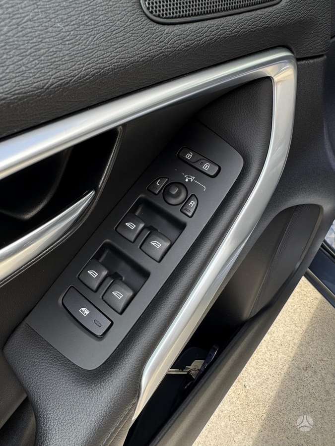 Volvo V40, 2.0 l., hatchback