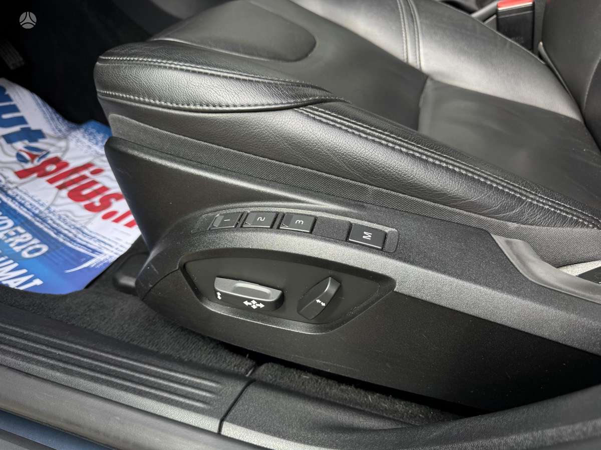 Volvo V40, 2.0 l., hatchback