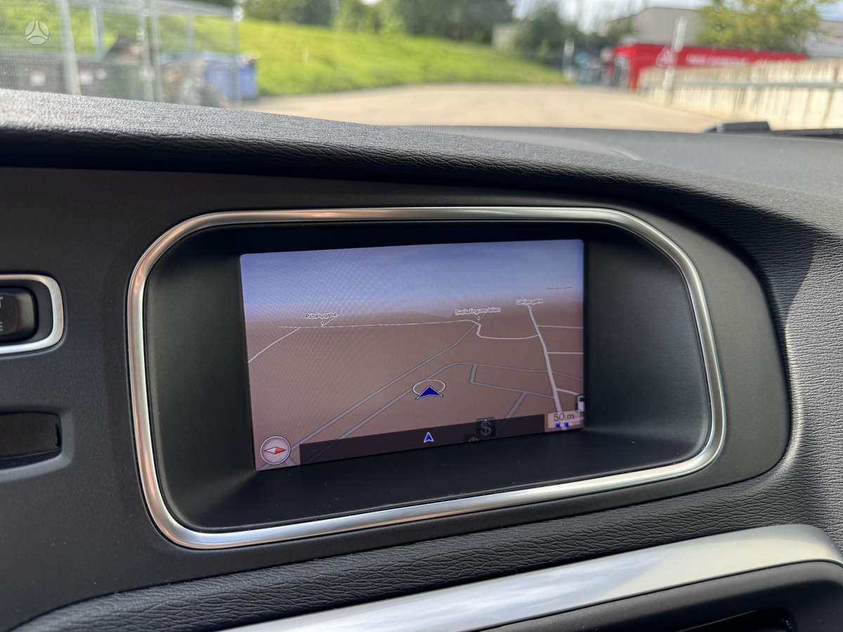 Volvo V40, 2.0 l., hatchback