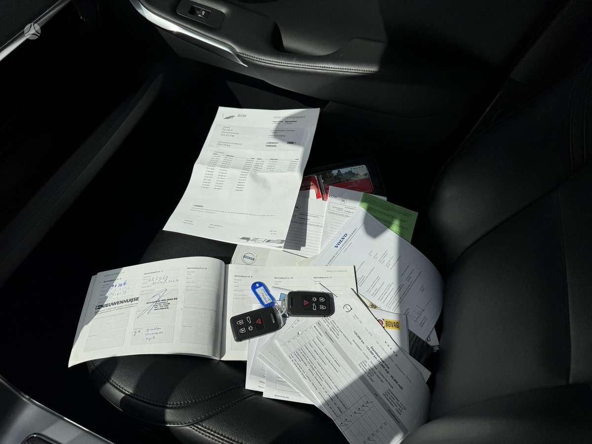 Volvo V40, 2.0 l., Хэтчбек