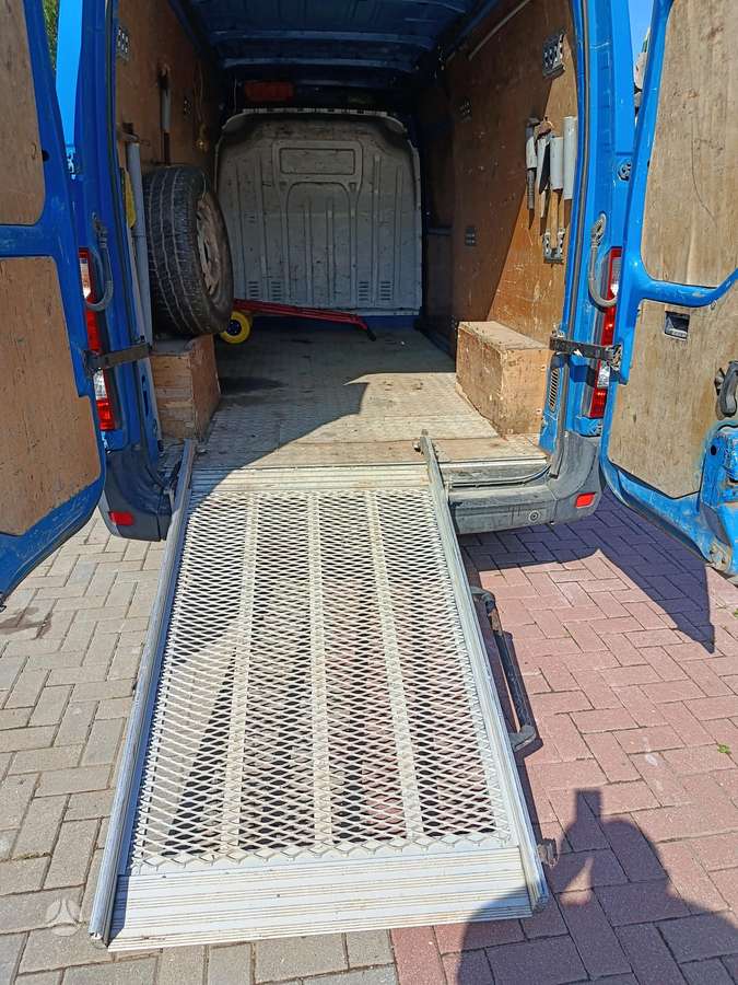 Renault Master, 2.3 l., Грузовые микроавтобусы