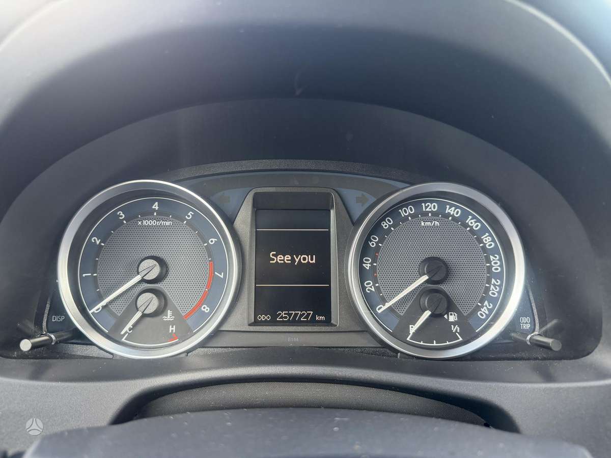 Toyota Auris, 1.6 l., Универсал