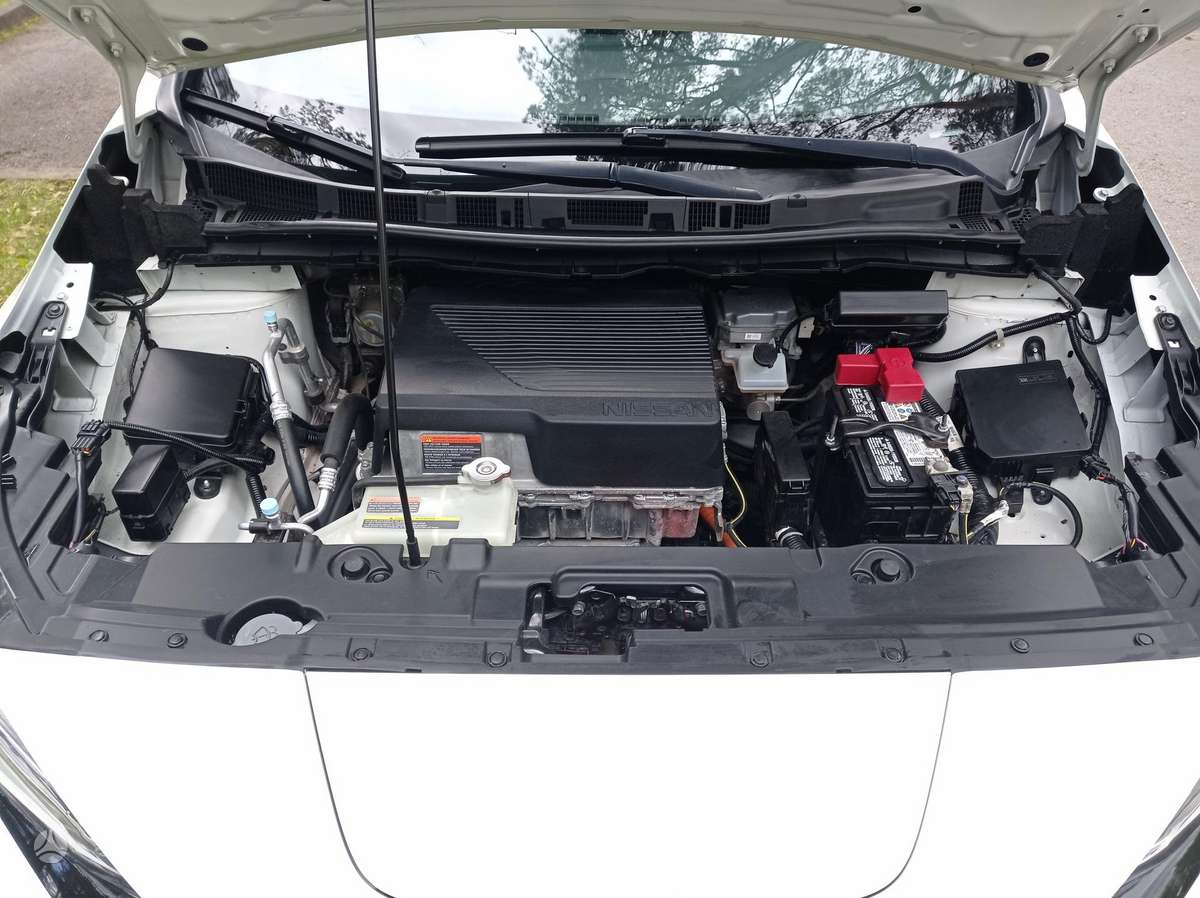 Nissan Leaf, 40 kWh, hatchback