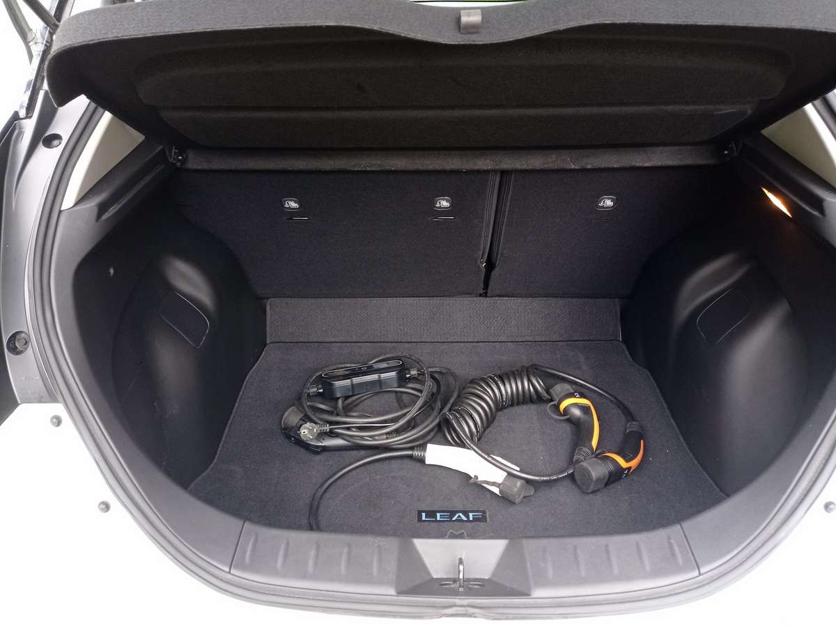 Nissan Leaf, 40 kWh, hatchback
