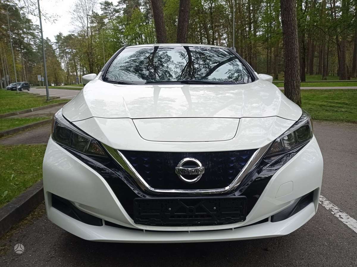 Nissan Leaf, 40 kWh, hatchback