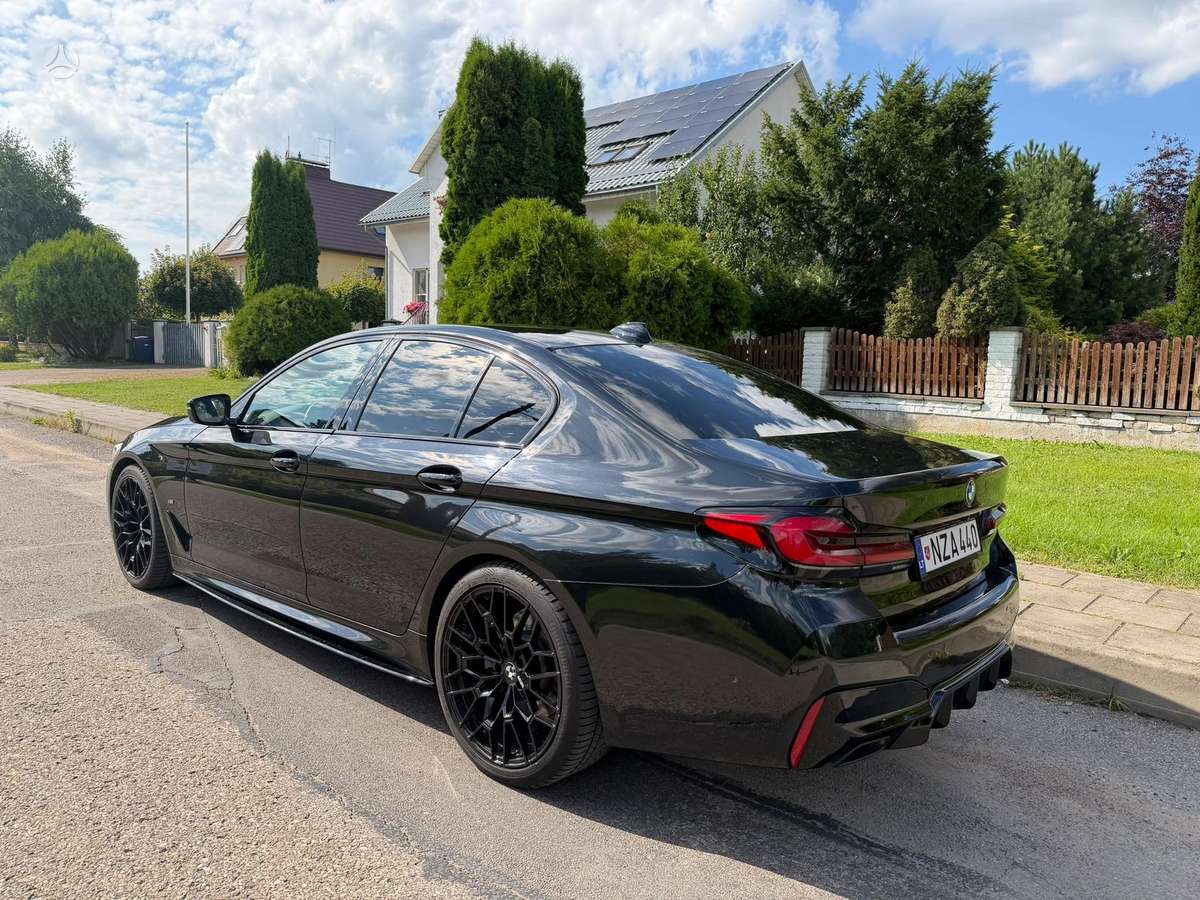 BMW 520, 2.0 l., Седан